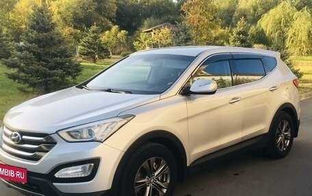 Hyundai Santa Fe III рестайлинг, 2012 год, 1 710 000 рублей, 2 фотография