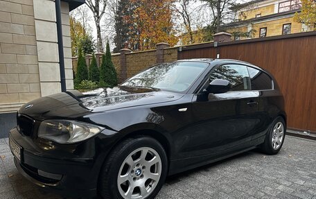 BMW 1 серия, 2010 год, 650 000 рублей, 16 фотография