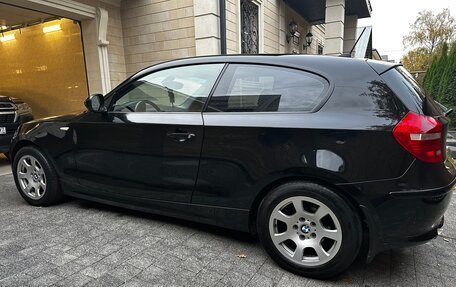 BMW 1 серия, 2010 год, 650 000 рублей, 15 фотография