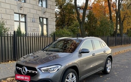 Mercedes-Benz GLA, 2020 год, 3 800 000 рублей, 4 фотография