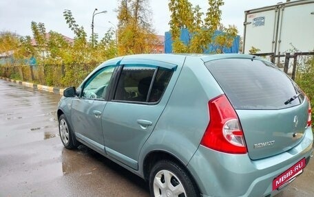 Renault Sandero I, 2010 год, 460 000 рублей, 2 фотография