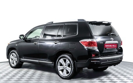 Toyota Highlander III, 2013 год, 2 399 000 рублей, 7 фотография