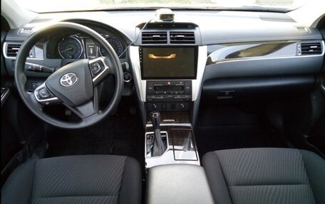 Toyota Camry, 2016 год, 2 300 000 рублей, 6 фотография