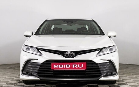 Toyota Camry, 2021 год, 3 599 000 рублей, 2 фотография