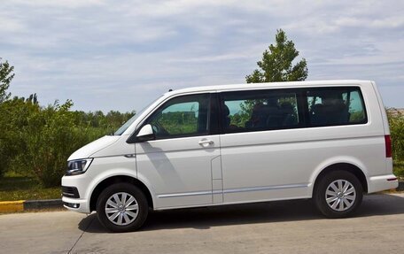 Volkswagen Caravelle T6 рестайлинг, 2019 год, 5 500 000 рублей, 7 фотография