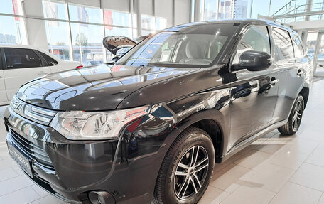 Mitsubishi Outlander III рестайлинг 3, 2013 год, 1 699 000 рублей, 1 фотография