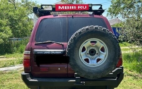 Toyota Land Cruiser 100 рестайлинг 2, 2000 год, 1 800 000 рублей, 3 фотография