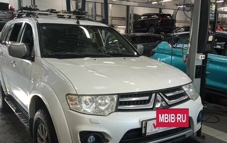 Mitsubishi Pajero Sport II рестайлинг, 2015 год, 1 680 000 рублей, 2 фотография