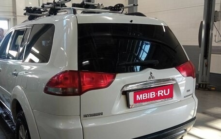 Mitsubishi Pajero Sport II рестайлинг, 2015 год, 1 680 000 рублей, 4 фотография