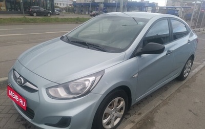 Hyundai Solaris II рестайлинг, 2011 год, 730 000 рублей, 1 фотография