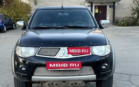 Mitsubishi L200 IV рестайлинг, 2013 год, 1 750 000 рублей, 2 фотография