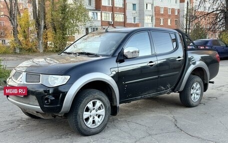 Mitsubishi L200 IV рестайлинг, 2013 год, 1 750 000 рублей, 4 фотография