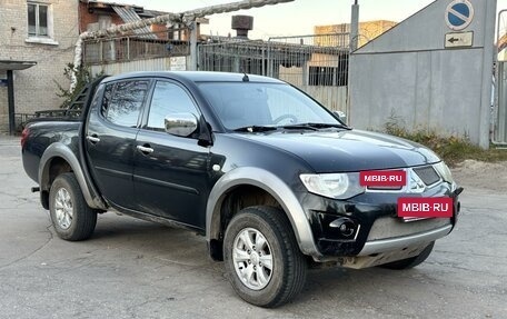 Mitsubishi L200 IV рестайлинг, 2013 год, 1 750 000 рублей, 3 фотография