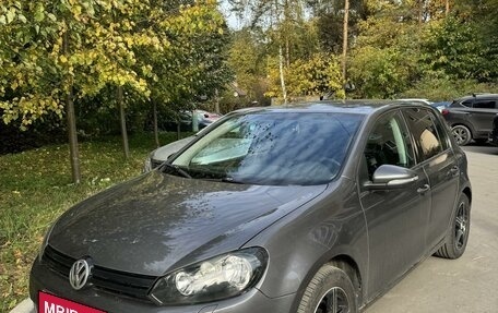 Volkswagen Golf VI, 2011 год, 800 000 рублей, 1 фотография