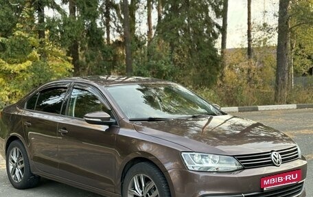 Volkswagen Jetta VI, 2014 год, 1 135 000 рублей, 2 фотография