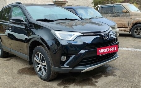 Toyota RAV4, 2017 год, 3 000 000 рублей, 2 фотография