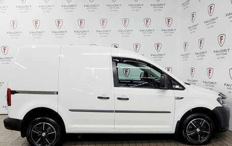 Volkswagen Caddy IV, 2017 год, 1 850 000 рублей, 4 фотография