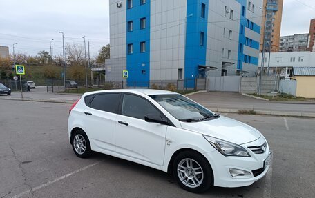 Hyundai Solaris II рестайлинг, 2015 год, 1 250 000 рублей, 3 фотография