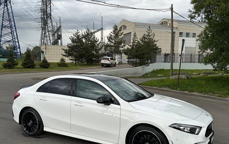 Mercedes-Benz A-Класс, 2019 год, 4 000 000 рублей, 1 фотография