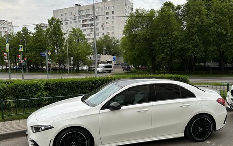 Mercedes-Benz A-Класс, 2019 год, 4 000 000 рублей, 3 фотография