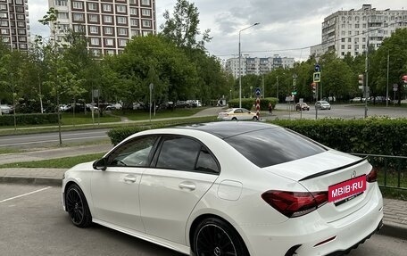 Mercedes-Benz A-Класс, 2019 год, 4 000 000 рублей, 6 фотография