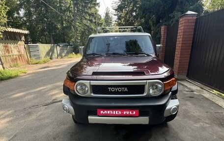 Toyota FJ Cruiser, 2006 год, 3 355 000 рублей, 1 фотография