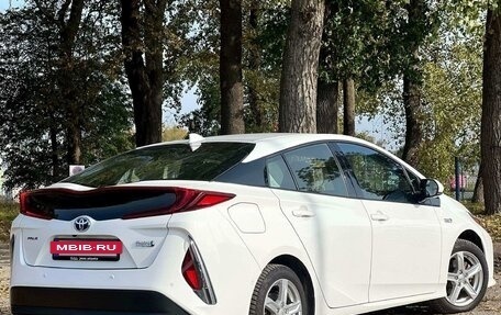 Toyota Prius IV XW50, 2022 год, 2 600 174 рублей, 7 фотография