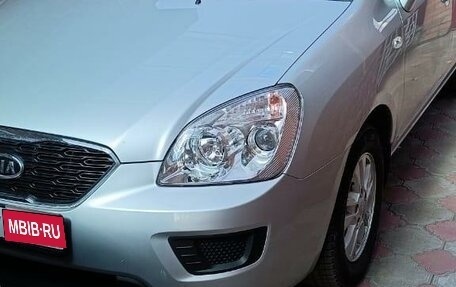 KIA Carens III (RP), 2010 год, 1 100 000 рублей, 1 фотография