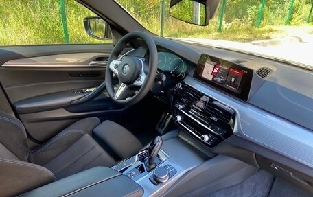 BMW 5 серия, 2019 год, 4 650 000 рублей, 14 фотография