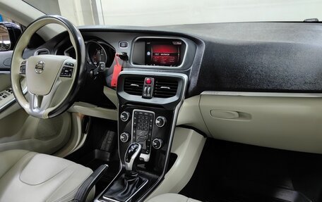 Volvo V40 Cross Country I, 2018 год, 1 588 000 рублей, 13 фотография