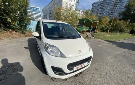 Peugeot 107 I рестайлинг, 2012 год, 465 000 рублей, 2 фотография