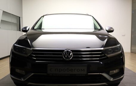 Volkswagen Passat B8 рестайлинг, 2018 год, 2 720 000 рублей, 2 фотография