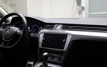 Volkswagen Passat B8 рестайлинг, 2018 год, 2 720 000 рублей, 7 фотография