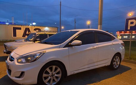 Hyundai Solaris II рестайлинг, 2012 год, 600 000 рублей, 2 фотография