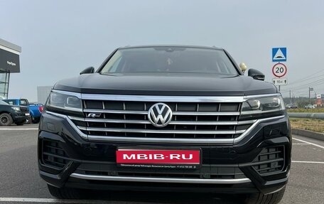 Volkswagen Touareg III, 2018 год, 5 500 000 рублей, 1 фотография