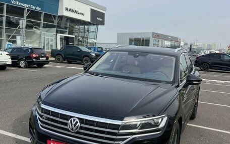 Volkswagen Touareg III, 2018 год, 5 500 000 рублей, 2 фотография