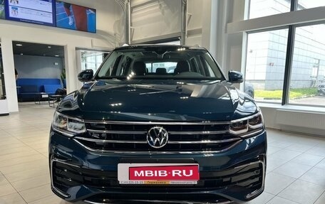 Volkswagen Tiguan, 2024 год, 6 990 000 рублей, 1 фотография