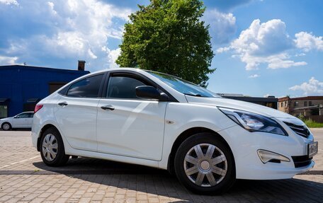 Hyundai Solaris II рестайлинг, 2015 год, 990 000 рублей, 11 фотография