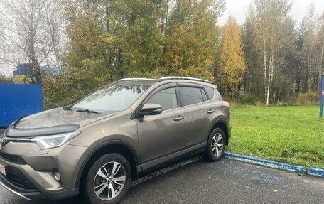 Toyota RAV4, 2016 год, 2 200 000 рублей, 4 фотография