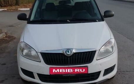 Skoda Fabia II, 2012 год, 560 000 рублей, 3 фотография