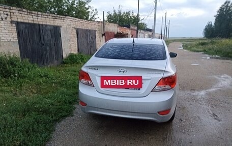 Hyundai Solaris II рестайлинг, 2013 год, 1 050 000 рублей, 4 фотография