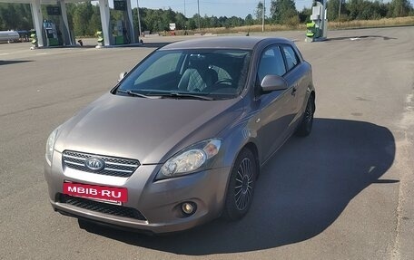 KIA cee'd I рестайлинг, 2009 год, 650 000 рублей, 2 фотография