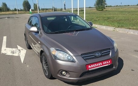 KIA cee'd I рестайлинг, 2009 год, 650 000 рублей, 10 фотография