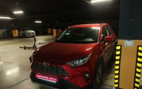 Toyota RAV4, 2021 год, 3 100 000 рублей, 2 фотография