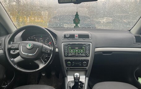 Skoda Octavia, 2011 год, 868 000 рублей, 9 фотография