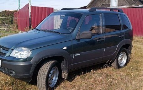 Chevrolet Niva I рестайлинг, 2012 год, 680 000 рублей, 2 фотография