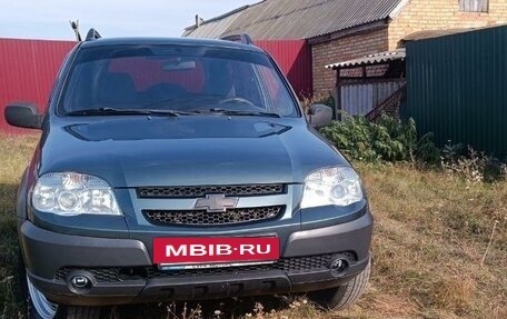 Chevrolet Niva I рестайлинг, 2012 год, 680 000 рублей, 3 фотография