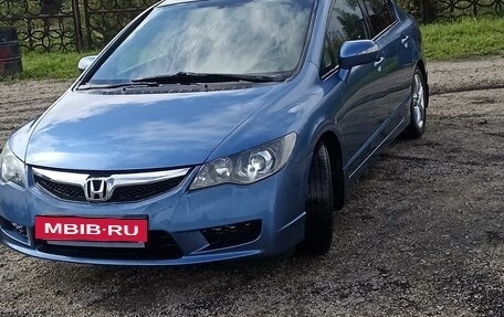 Honda Civic VIII, 2009 год, 1 000 000 рублей, 2 фотография