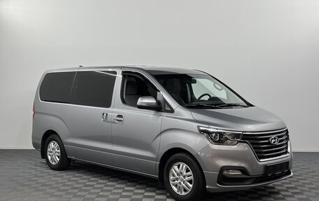 Hyundai H-1 II рестайлинг, 2019 год, 3 385 000 рублей, 2 фотография