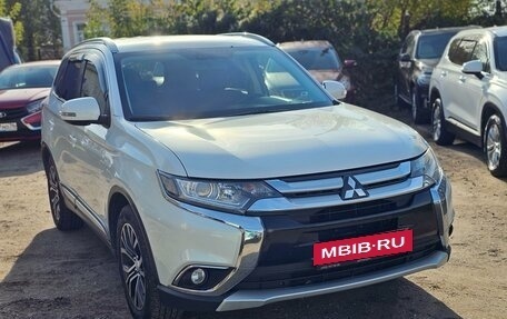 Mitsubishi Outlander III рестайлинг 3, 2018 год, 1 769 000 рублей, 11 фотография